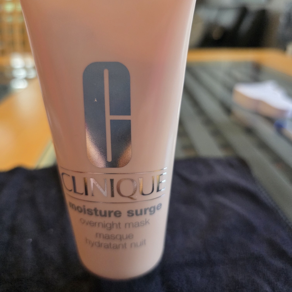 NWT Clinique Moisture Surge Overnight Mask in Cream Tube